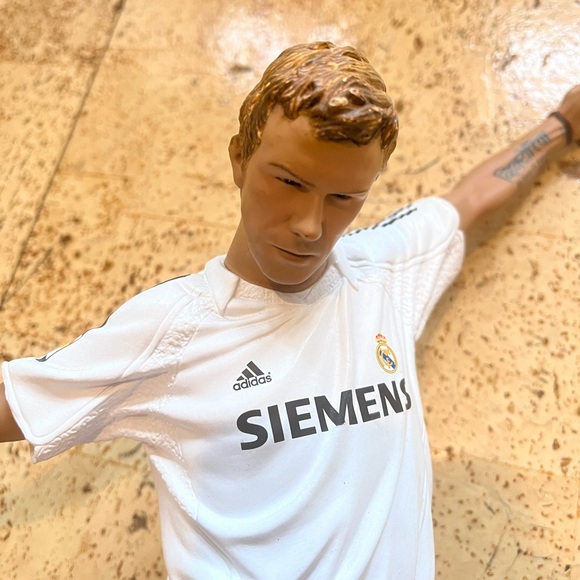 David Beckham Real Madrid Figure FT Champs 12 Inches 30 cm #23 Siemens READ DES! - Picture 2 of 10